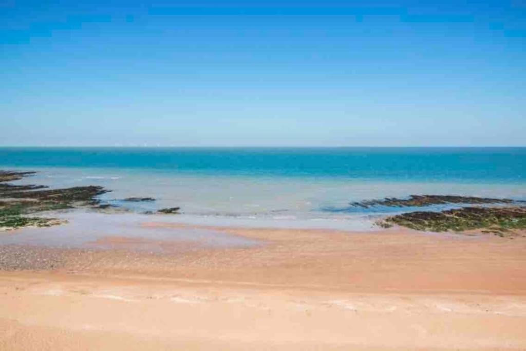 Central, Seaview Apartment, 3 Beds, 2 Baths, Kid & Dog Friendly At The Lookout * Broadstairs